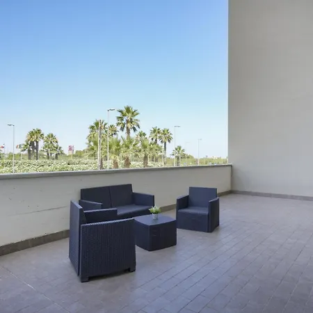 Sky Gate Gold - Terrazza Aeroporto Hotel apartamentowy 3*