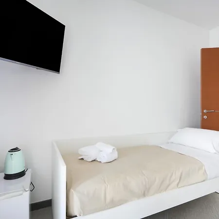 Sky Gate Gold - Terrazza Aeroporto Апарт-готель Барі